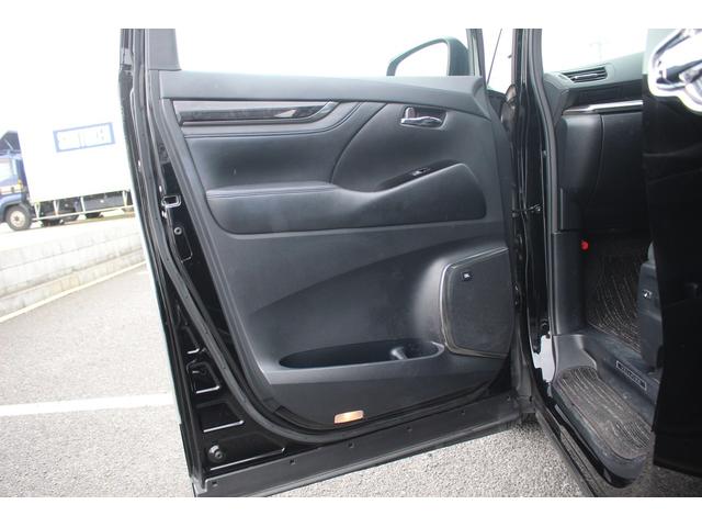 ヴェルファイアハイブリッド ＺＲ　Ｇエディション　後期型　禁煙車　純正１０．５インチナビ　ＪＢＬサウンド　フルセグＴＶ　全周囲カメラ　モデリスタフルエアロ　サンルーフ　ＥＴＣ２．０　衝突軽減ブレーキ　電動リアゲート　ＬＥＤヘッドライト（39枚目）