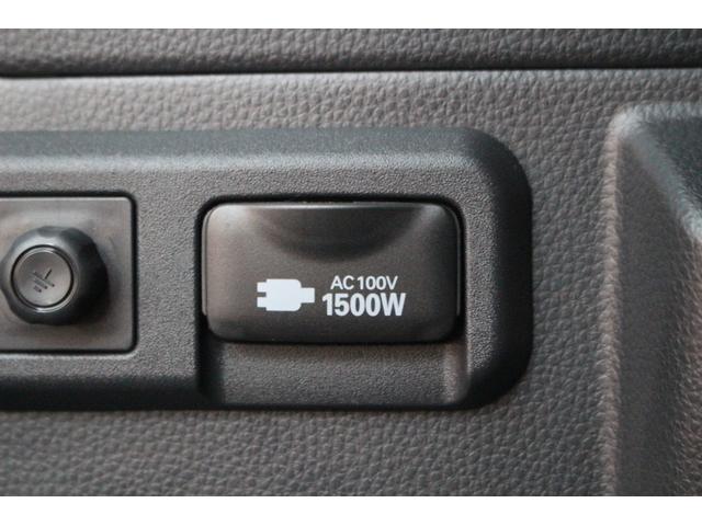 ヴォクシー ハイブリッドＳ－Ｚ　禁煙車　純正１０．５インチディスプレイオーディオナビ　１５００Ｗ給電　バックカメラ　アダプティブクルーズコントロール　シートヒーター　両側電動スライドドア　フルセグＴＶ　ＥＴＣ２．０（8枚目）