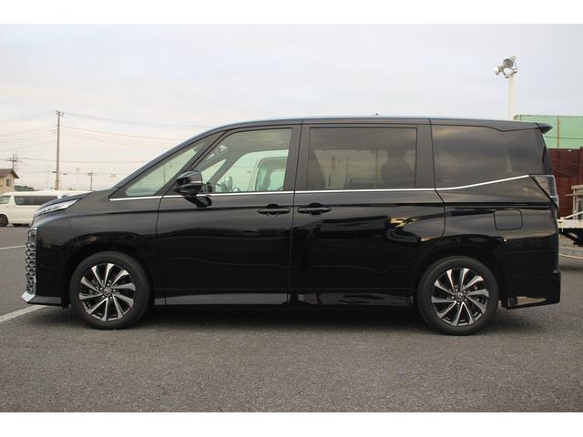 ヴォクシー ハイブリッドＳ－Ｚ　禁煙車　純正１０．５インチディスプレイオーディオナビ　１５００Ｗ給電　バックカメラ　アダプティブクルーズコントロール　シートヒーター　両側電動スライドドア　フルセグＴＶ　ＥＴＣ２．０（12枚目）