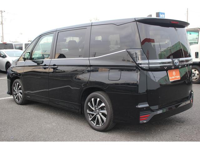 ヴォクシー ハイブリッドＳ－Ｚ　禁煙車　純正１０．５インチディスプレイオーディオナビ　１５００Ｗ給電　バックカメラ　アダプティブクルーズコントロール　シートヒーター　両側電動スライドドア　フルセグＴＶ　ＥＴＣ２．０（13枚目）