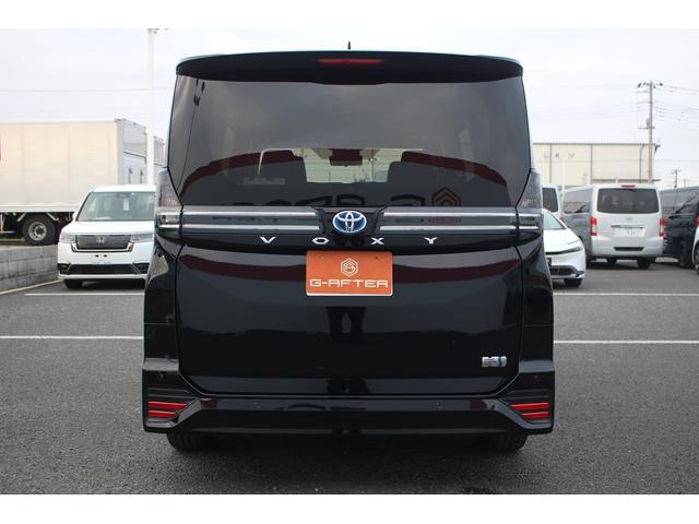 ヴォクシー ハイブリッドＳ－Ｚ　禁煙車　純正１０．５インチディスプレイオーディオナビ　１５００Ｗ給電　バックカメラ　アダプティブクルーズコントロール　シートヒーター　両側電動スライドドア　フルセグＴＶ　ＥＴＣ２．０（14枚目）