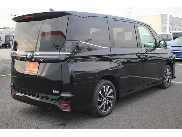 ヴォクシー ハイブリッドＳ－Ｚ　禁煙車　純正１０．５インチディスプレイオーディオナビ　１５００Ｗ給電　バックカメラ　アダプティブクルーズコントロール　シートヒーター　両側電動スライドドア　フルセグＴＶ　ＥＴＣ２．０（15枚目）