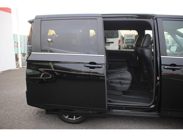 ヴォクシー ハイブリッドＳ－Ｚ　禁煙車　純正１０．５インチディスプレイオーディオナビ　１５００Ｗ給電　バックカメラ　アダプティブクルーズコントロール　シートヒーター　両側電動スライドドア　フルセグＴＶ　ＥＴＣ２．０（38枚目）