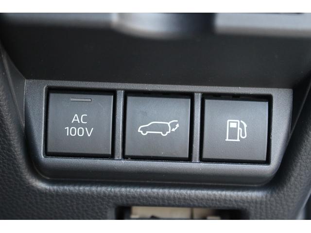 プリウス Ｚ　禁煙車　ワンオーナー　サンルーフ　純正１２．３インチディスプレイオーディオ　アダプティブクルーズコントロール　パノラミックビューモニター　電動リアゲート　１５００Ｗ給電　黒革シート　ＥＴＣ２．０（5枚目）