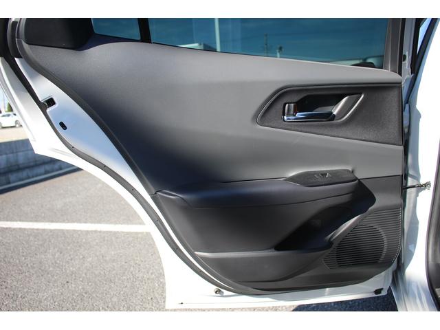 プリウス Ｚ　禁煙車　ワンオーナー　サンルーフ　純正１２．３インチディスプレイオーディオ　アダプティブクルーズコントロール　パノラミックビューモニター　電動リアゲート　１５００Ｗ給電　黒革シート　ＥＴＣ２．０（14枚目）