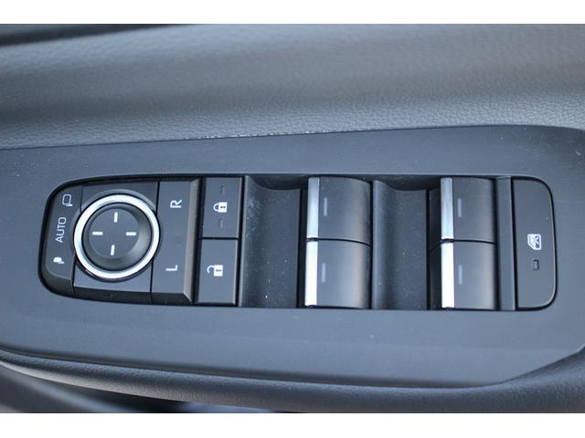 プリウス Ｚ　禁煙車　ワンオーナー　サンルーフ　純正１２．３インチディスプレイオーディオ　アダプティブクルーズコントロール　パノラミックビューモニター　電動リアゲート　１５００Ｗ給電　黒革シート　ＥＴＣ２．０（39枚目）