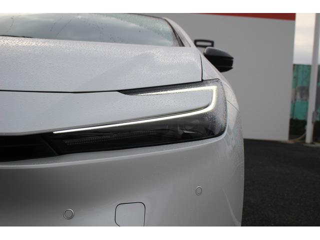 プリウス Ｚ　禁煙車　ワンオーナー　サンルーフ　純正１２．３インチディスプレイオーディオ　アダプティブクルーズコントロール　パノラミックビューモニター　電動リアゲート　１５００Ｗ給電　黒革シート　ＥＴＣ２．０（62枚目）