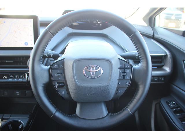 プリウス Ｚ　禁煙車　ワンオーナー　サンルーフ　純正１２．３インチディスプレイオーディオ　アダプティブクルーズコントロール　パノラミックビューモニター　電動リアゲート　１５００Ｗ給電　黒革シート　ＥＴＣ２．０（63枚目）