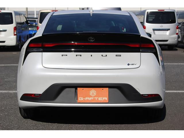 プリウス U 禁煙車 純正8インチディスプレイオーディオ パノラミックビューモニター 1500W給電 アダプティブクルーズコントロール ブラインドスポットモニター ETC2.0 フルセグTV LEDヘッドライト(12枚目)