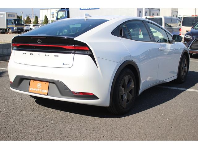 プリウス U 禁煙車 純正8インチディスプレイオーディオ パノラミックビューモニター 1500W給電 アダプティブクルーズコントロール ブラインドスポットモニター ETC2.0 フルセグTV LEDヘッドライト(13枚目)