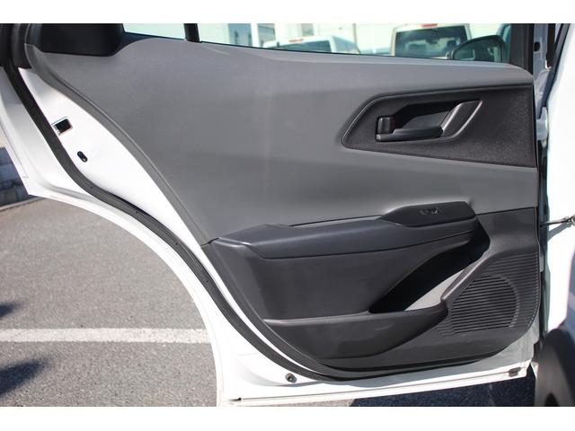 プリウス U 禁煙車 純正8インチディスプレイオーディオ パノラミックビューモニター 1500W給電 アダプティブクルーズコントロール ブラインドスポットモニター ETC2.0 フルセグTV LEDヘッドライト(34枚目)