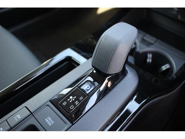 プリウス U 禁煙車 純正8インチディスプレイオーディオ パノラミックビューモニター 1500W給電 アダプティブクルーズコントロール ブラインドスポットモニター ETC2.0 フルセグTV LEDヘッドライト(42枚目)