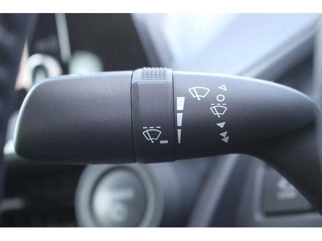 プリウス U 禁煙車 純正8インチディスプレイオーディオ パノラミックビューモニター 1500W給電 アダプティブクルーズコントロール ブラインドスポットモニター ETC2.0 フルセグTV LEDヘッドライト(51枚目)