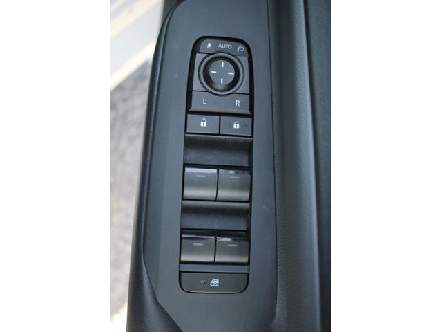 プリウス U 禁煙車 純正8インチディスプレイオーディオ パノラミックビューモニター 1500W給電 アダプティブクルーズコントロール ブラインドスポットモニター ETC2.0 フルセグTV LEDヘッドライト(60枚目)