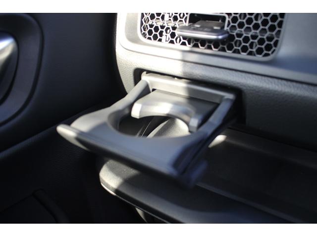 ステップワゴン ｅ：ＨＥＶスパーダ　禁煙車　Ｇａｔｈｅｒｓ９インチナビ　ブラインドスポットモニター　バックカメラ　両側電動スライドドア　アダプティブクルーズコントロール　電動リアゲート　シートヒーター　ＬＥＤヘッドライト（60枚目）