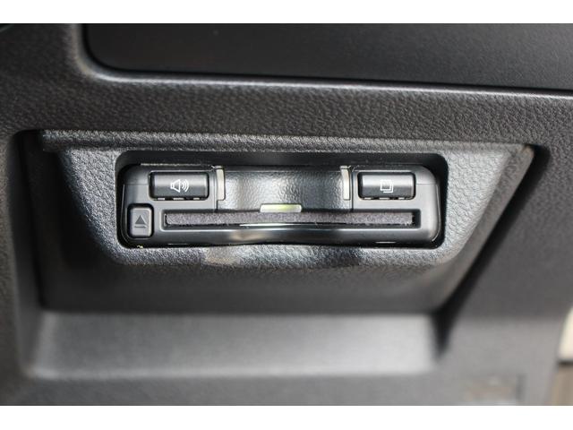 レヴォーグ ＳＴＩスポーツＲ　ＥＸブラックインテリアセレクション　１１．６型ディスプレイ　バックカメラ　フルセグＴＶ　ハーマンカードンスピーカー　デジタルインナーミラー　レーダークルーズコントロール　純正１８インチアルミホイール　ハーフレザーシート（7枚目）