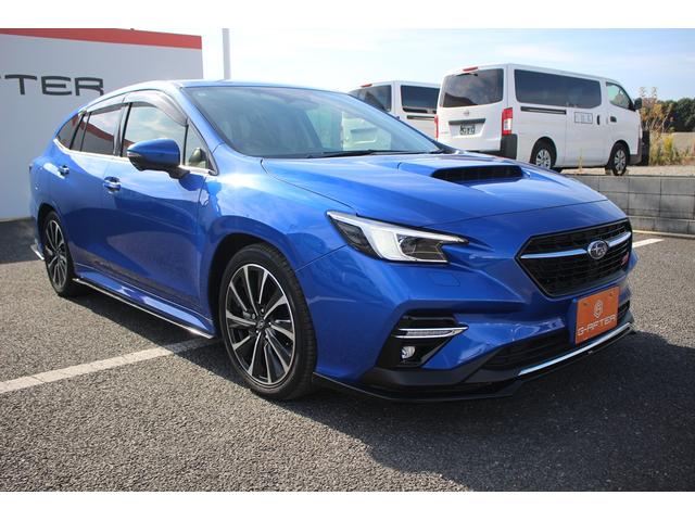 レヴォーグ ＳＴＩスポーツＲ　ＥＸブラックインテリアセレクション　１１．６型ディスプレイ　バックカメラ　フルセグＴＶ　ハーマンカードンスピーカー　デジタルインナーミラー　レーダークルーズコントロール　純正１８インチアルミホイール　ハーフレザーシート（8枚目）