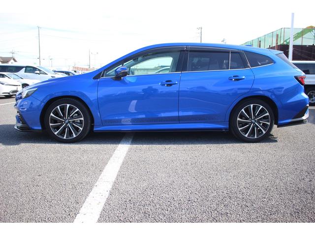 レヴォーグ ＳＴＩスポーツＲ　ＥＸブラックインテリアセレクション　１１．６型ディスプレイ　バックカメラ　フルセグＴＶ　ハーマンカードンスピーカー　デジタルインナーミラー　レーダークルーズコントロール　純正１８インチアルミホイール　ハーフレザーシート（11枚目）