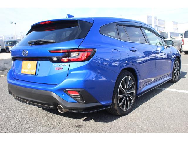 レヴォーグ ＳＴＩスポーツＲ　ＥＸブラックインテリアセレクション　１１．６型ディスプレイ　バックカメラ　フルセグＴＶ　ハーマンカードンスピーカー　デジタルインナーミラー　レーダークルーズコントロール　純正１８インチアルミホイール　ハーフレザーシート（14枚目）