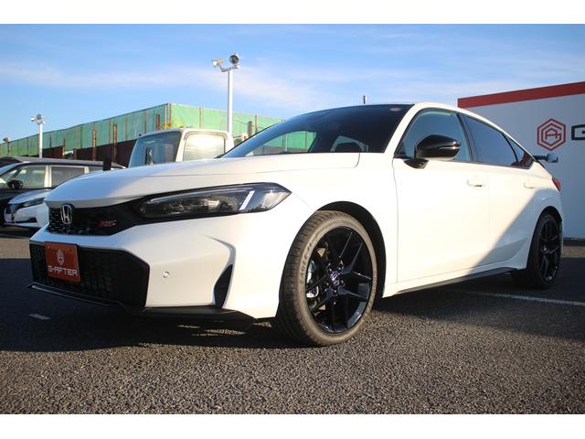 シビック ＲＳ　禁煙車　純正９型ディスプレイオーディオ　フルセグＴＶ　バックカメラ　ＢＯＳＥサウンドシステム　レーダークルーズコントロール　純正１８インチディスプレイオーディオ　ＥＴＣ２．０　クリアランスソナー（11枚目）