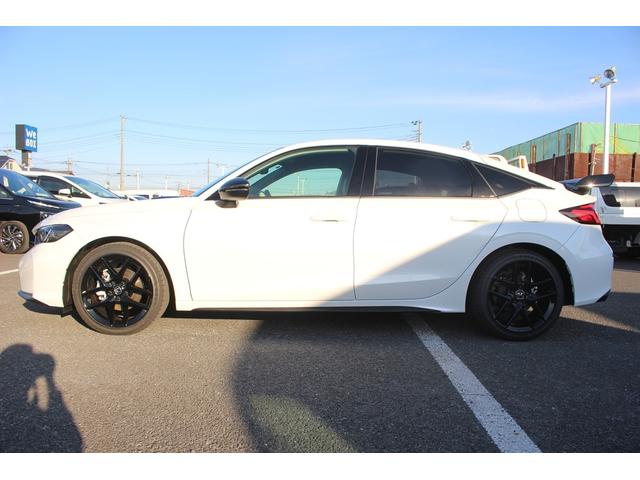 シビック ＲＳ　禁煙車　純正９型ディスプレイオーディオ　フルセグＴＶ　バックカメラ　ＢＯＳＥサウンドシステム　レーダークルーズコントロール　純正１８インチディスプレイオーディオ　ＥＴＣ２．０　クリアランスソナー（12枚目）