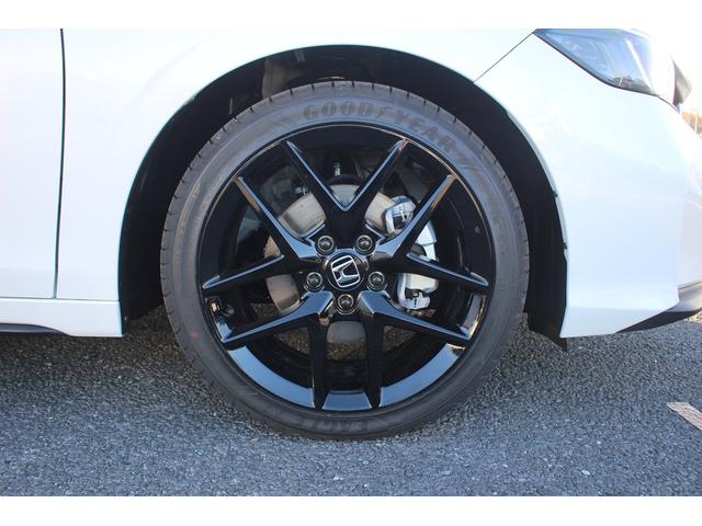シビック ＲＳ　禁煙車　純正９型ディスプレイオーディオ　フルセグＴＶ　バックカメラ　ＢＯＳＥサウンドシステム　レーダークルーズコントロール　純正１８インチディスプレイオーディオ　ＥＴＣ２．０　クリアランスソナー（17枚目）