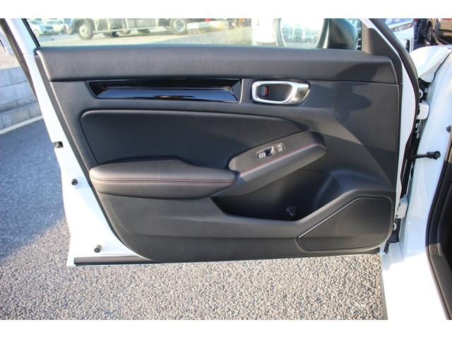 シビック ＲＳ　禁煙車　純正９型ディスプレイオーディオ　フルセグＴＶ　バックカメラ　ＢＯＳＥサウンドシステム　レーダークルーズコントロール　純正１８インチディスプレイオーディオ　ＥＴＣ２．０　クリアランスソナー（43枚目）
