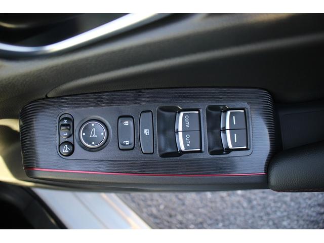 シビック ＲＳ　禁煙車　純正９型ディスプレイオーディオ　フルセグＴＶ　バックカメラ　ＢＯＳＥサウンドシステム　レーダークルーズコントロール　純正１８インチディスプレイオーディオ　ＥＴＣ２．０　クリアランスソナー（65枚目）