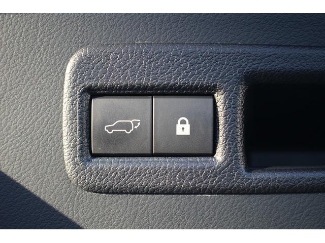 ＮＸ ＮＸ３００ｈ　Ｆスポーツ　後期型　禁煙車　純正１０．３インチナビ　三眼ＬＥＤヘッドライト　フルセグＴＶ　全周囲カメラ　温冷黒革シート　ブラインドスポットモニター　ＥＴＣ２．０　レーダークルーズコントロール　電動リアゲート（8枚目）