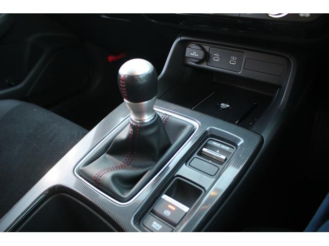 シビック ＲＳ　禁煙車　６ＭＴ　純正９インチナビ　フルセグＴＶ　バックカメラ　ＬＥＤヘッドライト　温熱黒半革　ＥＴＣ２．０　レーダークルーズコントロール　レーンキープアシスト　クリアランスソナー　ブラインドスポット（3枚目）