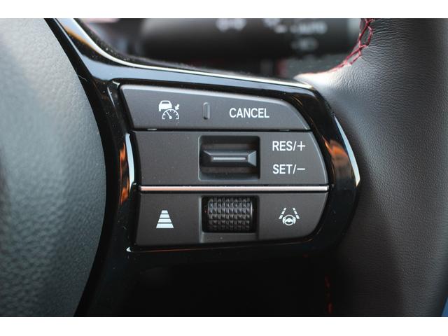 シビック ＲＳ　禁煙車　６ＭＴ　純正９インチナビ　フルセグＴＶ　バックカメラ　ＬＥＤヘッドライト　温熱黒半革　ＥＴＣ２．０　レーダークルーズコントロール　レーンキープアシスト　クリアランスソナー　ブラインドスポット（10枚目）