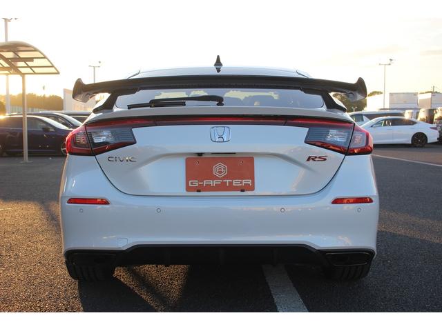 シビック ＲＳ　禁煙車　６ＭＴ　純正９インチナビ　フルセグＴＶ　バックカメラ　ＬＥＤヘッドライト　温熱黒半革　ＥＴＣ２．０　レーダークルーズコントロール　レーンキープアシスト　クリアランスソナー　ブラインドスポット（19枚目）