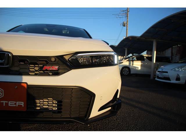 シビック ＲＳ　禁煙車　６ＭＴ　純正９インチナビ　フルセグＴＶ　バックカメラ　ＬＥＤヘッドライト　温熱黒半革　ＥＴＣ２．０　レーダークルーズコントロール　レーンキープアシスト　クリアランスソナー　ブラインドスポット（28枚目）