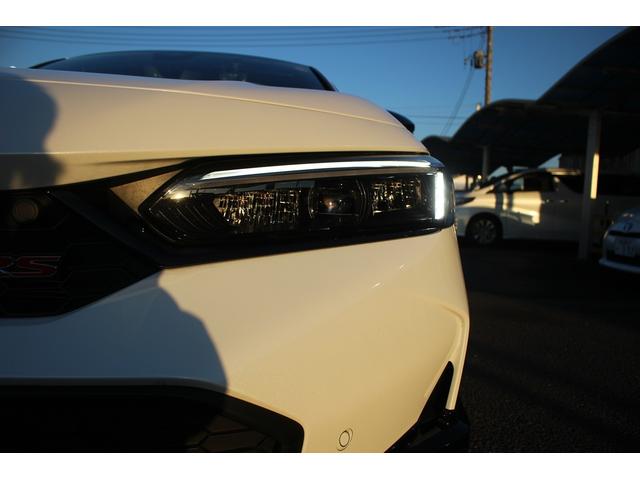 シビック ＲＳ　禁煙車　６ＭＴ　純正９インチナビ　フルセグＴＶ　バックカメラ　ＬＥＤヘッドライト　温熱黒半革　ＥＴＣ２．０　レーダークルーズコントロール　レーンキープアシスト　クリアランスソナー　ブラインドスポット（29枚目）