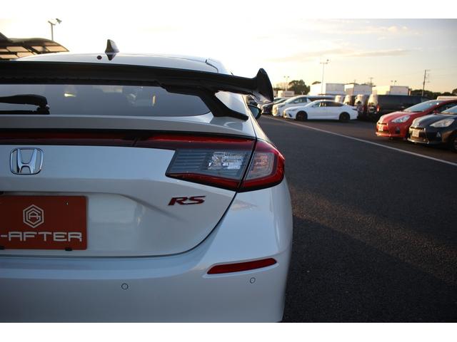 シビック ＲＳ　禁煙車　６ＭＴ　純正９インチナビ　フルセグＴＶ　バックカメラ　ＬＥＤヘッドライト　温熱黒半革　ＥＴＣ２．０　レーダークルーズコントロール　レーンキープアシスト　クリアランスソナー　ブラインドスポット（31枚目）