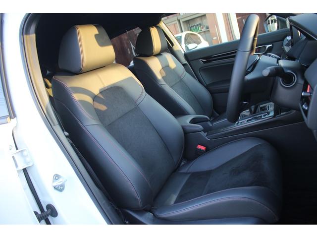 シビック ＲＳ　禁煙車　６ＭＴ　純正９インチナビ　フルセグＴＶ　バックカメラ　ＬＥＤヘッドライト　温熱黒半革　ＥＴＣ２．０　レーダークルーズコントロール　レーンキープアシスト　クリアランスソナー　ブラインドスポット（41枚目）