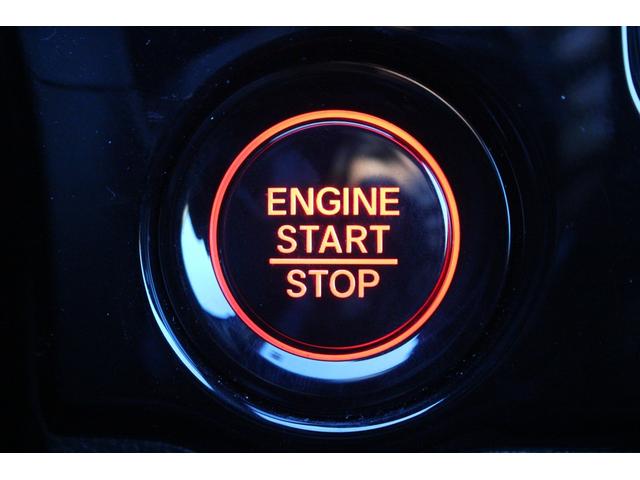 シビック ＲＳ　禁煙車　６ＭＴ　純正９インチナビ　フルセグＴＶ　バックカメラ　ＬＥＤヘッドライト　温熱黒半革　ＥＴＣ２．０　レーダークルーズコントロール　レーンキープアシスト　クリアランスソナー　ブラインドスポット（55枚目）