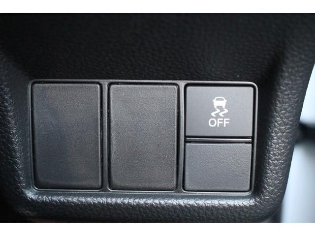 シビック ＲＳ　禁煙車　６ＭＴ　純正９インチナビ　フルセグＴＶ　バックカメラ　ＬＥＤヘッドライト　温熱黒半革　ＥＴＣ２．０　レーダークルーズコントロール　レーンキープアシスト　クリアランスソナー　ブラインドスポット（56枚目）