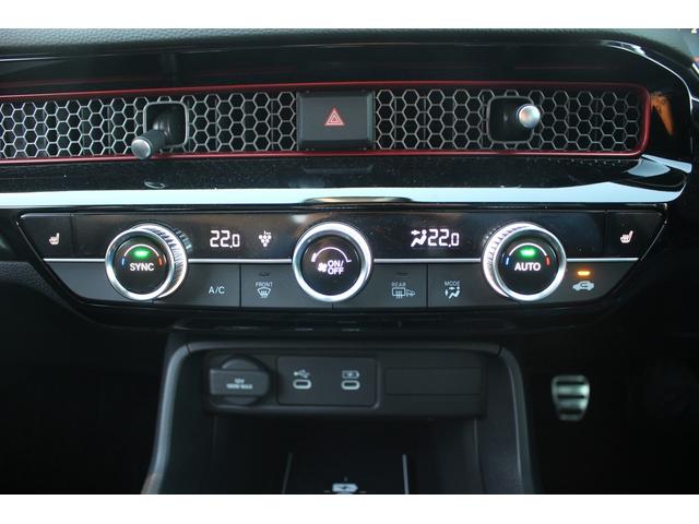 シビック ＲＳ　禁煙車　６ＭＴ　純正９インチナビ　フルセグＴＶ　バックカメラ　ＬＥＤヘッドライト　温熱黒半革　ＥＴＣ２．０　レーダークルーズコントロール　レーンキープアシスト　クリアランスソナー　ブラインドスポット（58枚目）