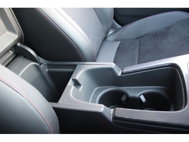 シビック ＲＳ　禁煙車　６ＭＴ　純正９インチナビ　フルセグＴＶ　バックカメラ　ＬＥＤヘッドライト　温熱黒半革　ＥＴＣ２．０　レーダークルーズコントロール　レーンキープアシスト　クリアランスソナー　ブラインドスポット（64枚目）