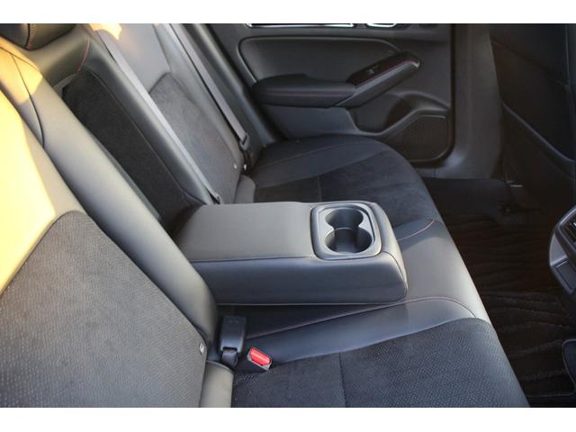 シビック ＲＳ　禁煙車　６ＭＴ　純正９インチナビ　フルセグＴＶ　バックカメラ　ＬＥＤヘッドライト　温熱黒半革　ＥＴＣ２．０　レーダークルーズコントロール　レーンキープアシスト　クリアランスソナー　ブラインドスポット（66枚目）