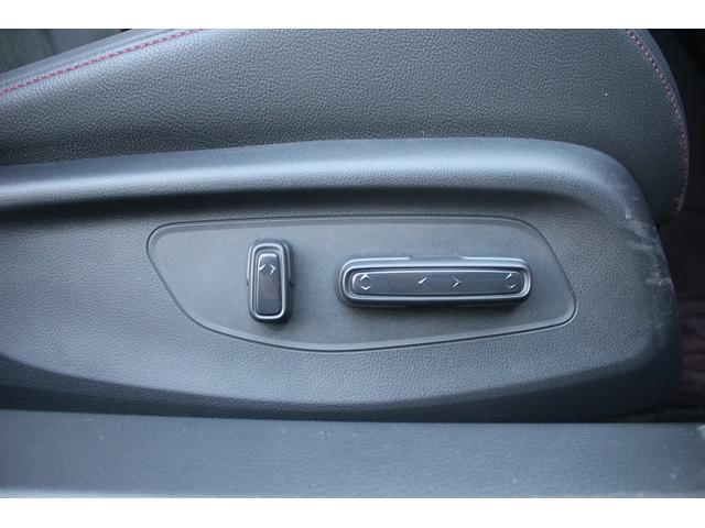 シビック ＲＳ　禁煙車　６ＭＴ　純正９インチナビ　フルセグＴＶ　バックカメラ　ＬＥＤヘッドライト　温熱黒半革　ＥＴＣ２．０　レーダークルーズコントロール　レーンキープアシスト　クリアランスソナー　ブラインドスポット（68枚目）