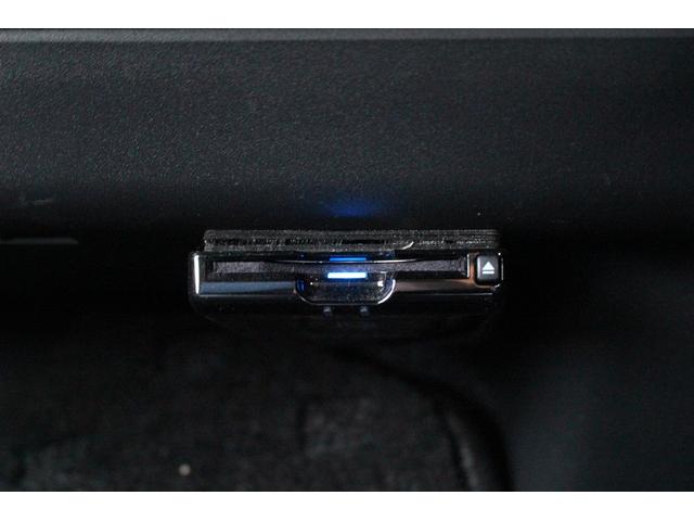 ハイエースバン 後期型 禁煙車 ストラーダナビ フルセグTV バックカメラ ハーフブラックレザーシート プリクラッシュセーフティー ETC スマートキープッシュスタート レーンキープアシスト 100V充電(4枚目)