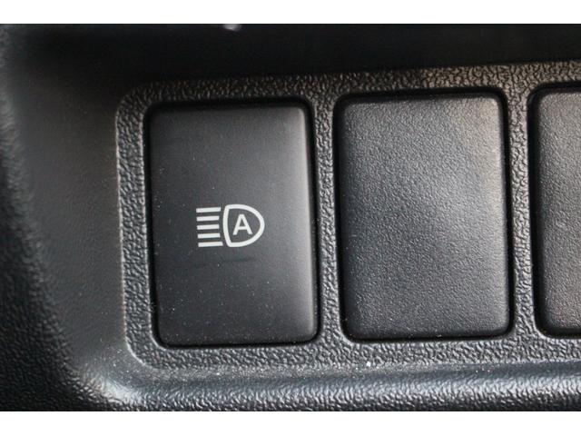 ハイエースバン 後期型 禁煙車 ストラーダナビ フルセグTV バックカメラ ハーフブラックレザーシート プリクラッシュセーフティー ETC スマートキープッシュスタート レーンキープアシスト 100V充電(7枚目)