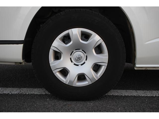 ハイエースバン 後期型 禁煙車 ストラーダナビ フルセグTV バックカメラ ハーフブラックレザーシート プリクラッシュセーフティー ETC スマートキープッシュスタート レーンキープアシスト 100V充電(20枚目)