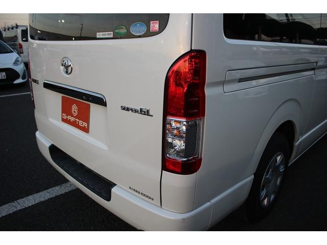 ハイエースバン 後期型 禁煙車 ストラーダナビ フルセグTV バックカメラ ハーフブラックレザーシート プリクラッシュセーフティー ETC スマートキープッシュスタート レーンキープアシスト 100V充電(30枚目)