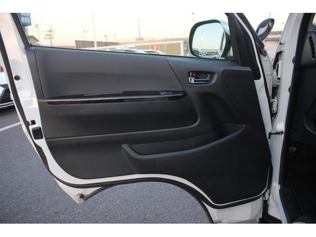 ハイエースバン 後期型 禁煙車 ストラーダナビ フルセグTV バックカメラ ハーフブラックレザーシート プリクラッシュセーフティー ETC スマートキープッシュスタート レーンキープアシスト 100V充電(43枚目)