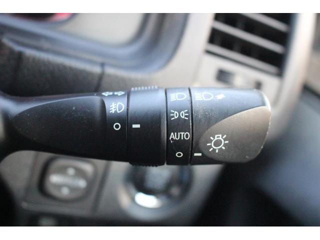 ハイエースバン 後期型 禁煙車 ストラーダナビ フルセグTV バックカメラ ハーフブラックレザーシート プリクラッシュセーフティー ETC スマートキープッシュスタート レーンキープアシスト 100V充電(61枚目)