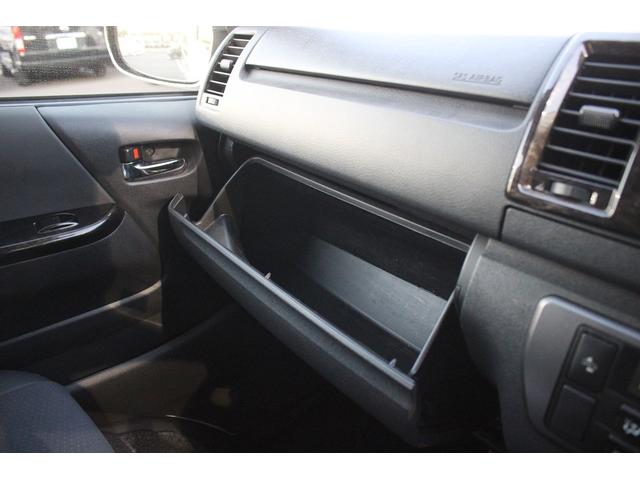 ハイエースバン 後期型 禁煙車 ストラーダナビ フルセグTV バックカメラ ハーフブラックレザーシート プリクラッシュセーフティー ETC スマートキープッシュスタート レーンキープアシスト 100V充電(72枚目)