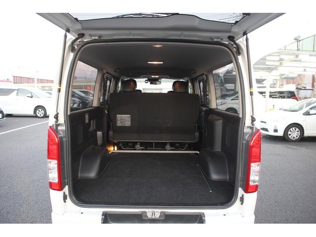 ハイエースバン 後期型 禁煙車 ストラーダナビ フルセグTV バックカメラ ハーフブラックレザーシート プリクラッシュセーフティー ETC スマートキープッシュスタート レーンキープアシスト 100V充電(74枚目)